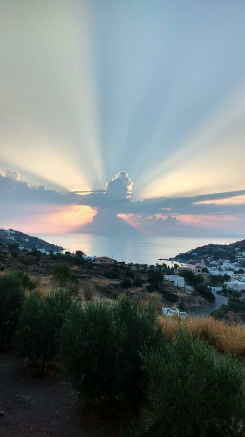 Silver Moon Kini Buitenkant foto
